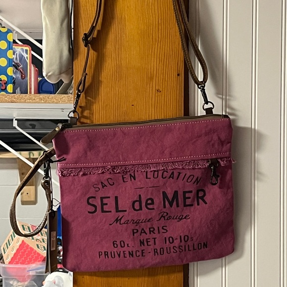 Purse new with tags - Picture 5 of 5